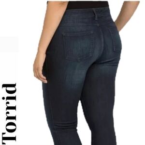 Torrid - Premium Denim Jeans  24R Plus Size